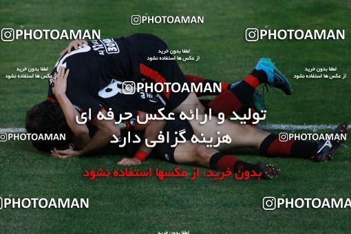 595995, Tehran, [*parameter:4*], لیگ برتر فوتبال ایران، Persian Gulf Cup، Week 27، Second Leg، Naft Tehran 2 v 2 Foulad Khouzestan on 2017/04/14 at Takhti Stadium