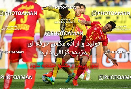 616053, Isfahan, [*parameter:4*], لیگ برتر فوتبال ایران، Persian Gulf Cup، Week 17، Second Leg، Sepahan 2 v 1 Naft Tehran on 2017/01/18 at Naghsh-e Jahan Stadium