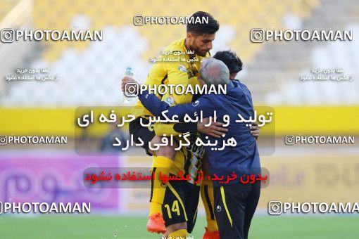616047, Isfahan, [*parameter:4*], لیگ برتر فوتبال ایران، Persian Gulf Cup، Week 17، Second Leg، Sepahan 2 v 1 Naft Tehran on 2017/01/18 at Naghsh-e Jahan Stadium