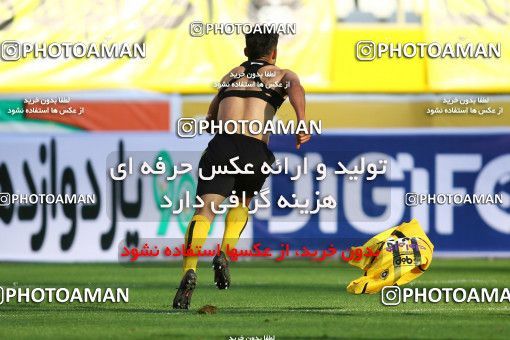615913, Isfahan, [*parameter:4*], لیگ برتر فوتبال ایران، Persian Gulf Cup، Week 17، Second Leg، Sepahan 2 v 1 Naft Tehran on 2017/01/18 at Naghsh-e Jahan Stadium