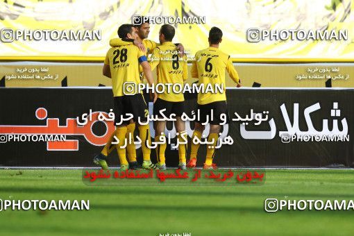 615975, Isfahan, [*parameter:4*], لیگ برتر فوتبال ایران، Persian Gulf Cup، Week 17، Second Leg، Sepahan 2 v 1 Naft Tehran on 2017/01/18 at Naghsh-e Jahan Stadium