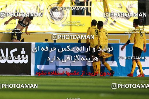 612427, Isfahan, [*parameter:4*], لیگ برتر فوتبال ایران، Persian Gulf Cup، Week 17، Second Leg، Sepahan 2 v 1 Naft Tehran on 2017/01/18 at Naghsh-e Jahan Stadium