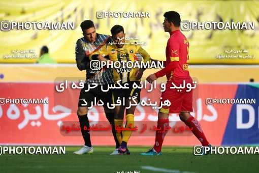 612367, Isfahan, [*parameter:4*], لیگ برتر فوتبال ایران، Persian Gulf Cup، Week 17، Second Leg، Sepahan 2 v 1 Naft Tehran on 2017/01/18 at Naghsh-e Jahan Stadium