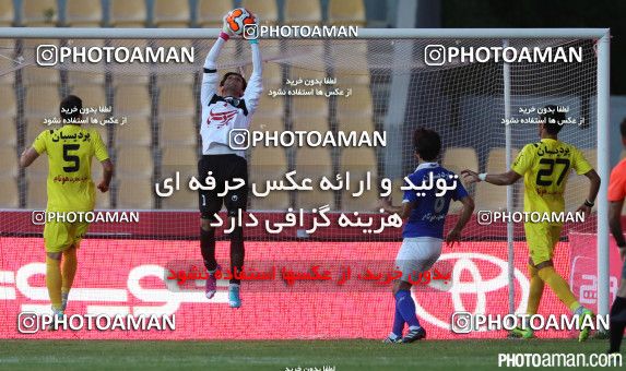 665669, Tehran, Iran, لیگ برتر فوتبال ایران، Persian Gulf Cup، Week 1، First Leg، Esteghlal 1 v 2 Rah Ahan on 2014/07/31 at Takhti Stadium