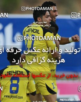 670665, Tehran, [*parameter:4*], لیگ برتر فوتبال ایران، Persian Gulf Cup، Week 8، First Leg، Naft Tehran 2 v 0 Esteghlal on 2014/09/11 at Takhti Stadium