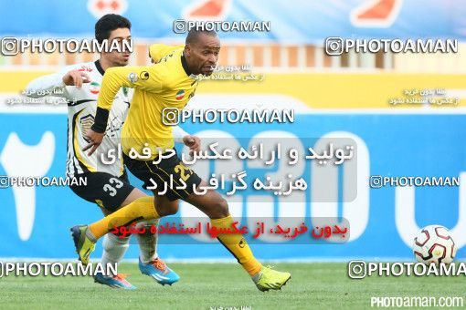 672720, لیگ برتر فوتبال ایران، Persian Gulf Cup، Week 12، First Leg، 2014/10/22، Tehran، Takhti Stadium، Rah Ahan 1 - 0 Sepahan