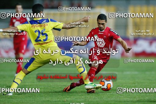 680945, Tehran, [*parameter:4*], لیگ برتر فوتبال ایران، Persian Gulf Cup، Week 6، First Leg، Naft Tehran 1 v 0 Persepolis on 2013/08/23 at Takhti Stadium