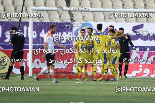 682915, Tehran, [*parameter:4*], لیگ برتر فوتبال ایران، Persian Gulf Cup، Week 8، First Leg، Naft Tehran 1 v 0 Mes Kerman on 2013/09/05 at Takhti Stadium