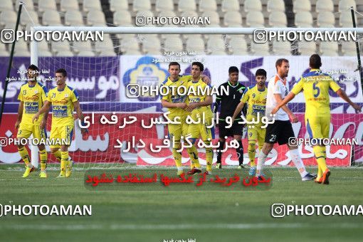682997, Tehran, [*parameter:4*], لیگ برتر فوتبال ایران، Persian Gulf Cup، Week 8، First Leg، Naft Tehran 1 v 0 Mes Kerman on 2013/09/05 at Takhti Stadium