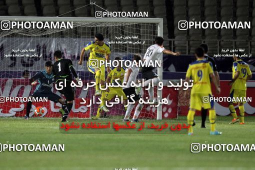 683122, Tehran, [*parameter:4*], لیگ برتر فوتبال ایران، Persian Gulf Cup، Week 8، First Leg، Naft Tehran 1 v 0 Mes Kerman on 2013/09/05 at Takhti Stadium