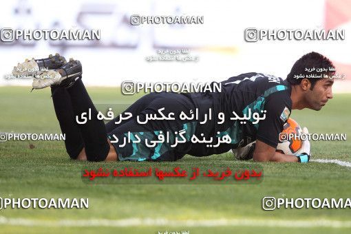 685775, Tehran, [*parameter:4*], لیگ برتر فوتبال ایران، Persian Gulf Cup، Week 12، First Leg، Rah Ahan 1 v 2 Tractor Sazi on 2013/10/03 at Ekbatan Stadium