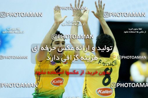 760959, فینال  مسابقات والیبال قهرمانی باشگاه‌های آسیا 2013، ، تهران، سالن دوازده هزار نفری ورزشگاه آزادی، 1392/02/09، کاله ۳ -   ۰