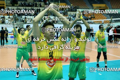 760998, فینال  مسابقات والیبال قهرمانی باشگاه‌های آسیا 2013، ، تهران، سالن دوازده هزار نفری ورزشگاه آزادی، 1392/02/09، کاله ۳ -   ۰