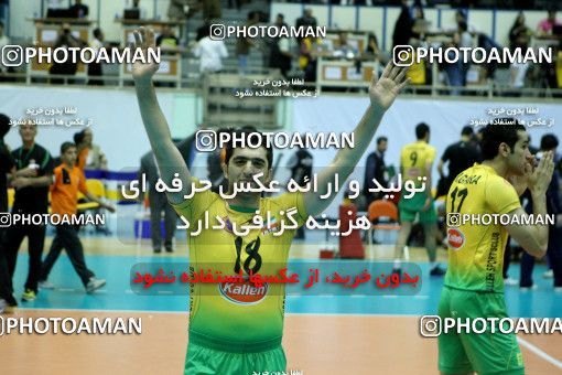 761011, فینال  مسابقات والیبال قهرمانی باشگاه‌های آسیا 2013، ، تهران، سالن دوازده هزار نفری ورزشگاه آزادی، 1392/02/09، کاله ۳ -   ۰