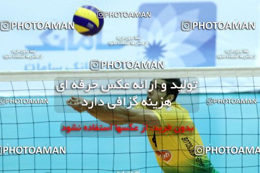 760983, فینال  مسابقات والیبال قهرمانی باشگاه‌های آسیا 2013، ، تهران، سالن دوازده هزار نفری ورزشگاه آزادی، 1392/02/09، کاله ۳ -   ۰