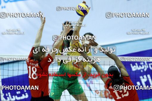 760991, فینال  مسابقات والیبال قهرمانی باشگاه‌های آسیا 2013، ، تهران، سالن دوازده هزار نفری ورزشگاه آزادی، 1392/02/09، کاله ۳ -   ۰