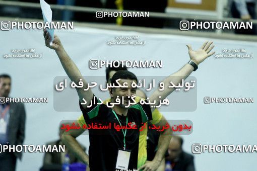 760975, فینال  مسابقات والیبال قهرمانی باشگاه‌های آسیا 2013، ، تهران، سالن دوازده هزار نفری ورزشگاه آزادی، 1392/02/09، کاله ۳ -   ۰
