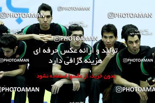 760945, فینال  مسابقات والیبال قهرمانی باشگاه‌های آسیا 2013، ، تهران، سالن دوازده هزار نفری ورزشگاه آزادی، 1392/02/09، کاله ۳ -   ۰