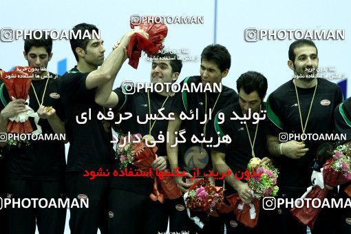 760971, فینال  مسابقات والیبال قهرمانی باشگاه‌های آسیا 2013، ، تهران، سالن دوازده هزار نفری ورزشگاه آزادی، 1392/02/09، کاله ۳ -   ۰