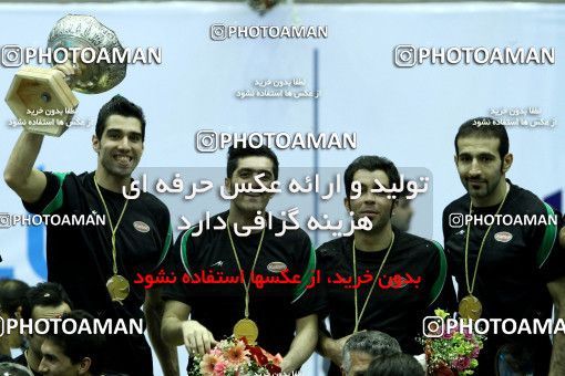 760949, فینال  مسابقات والیبال قهرمانی باشگاه‌های آسیا 2013، ، تهران، سالن دوازده هزار نفری ورزشگاه آزادی، 1392/02/09، کاله ۳ -   ۰