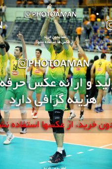 760380, فینال  مسابقات والیبال قهرمانی باشگاه‌های آسیا 2013، ، تهران، سالن دوازده هزار نفری ورزشگاه آزادی، 1392/02/09، کاله ۳ -   ۰