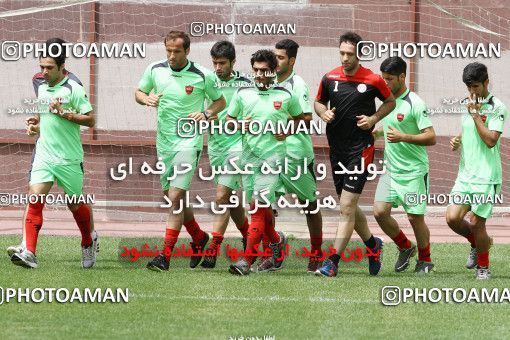 697236, جلسه تمرینی تیم فوتبال پرسپولیس، 1392/03/11، ، تهران، ورزشگاه شهید درفشی فر