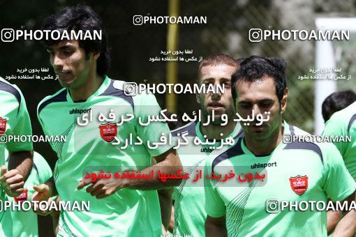 697501, جلسه تمرینی تیم فوتبال پرسپولیس، 1392/03/23، ، تهران، ورزشگاه شهید درفشی فر