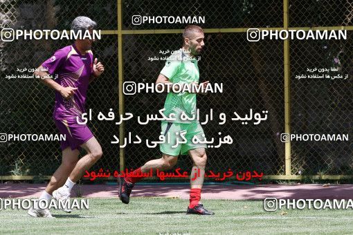 697489, جلسه تمرینی تیم فوتبال پرسپولیس، 1392/03/23، ، تهران، ورزشگاه شهید درفشی فر