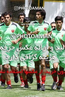 697513, جلسه تمرینی تیم فوتبال پرسپولیس، 1392/03/23، ، تهران، ورزشگاه شهید درفشی فر
