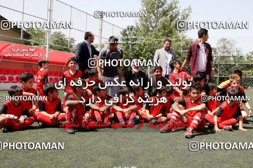 697653, جلسه تمرینی تیم فوتبال پرسپولیس، 1392/03/24، ، تهران، ورزشگاه شهید درفشی فر