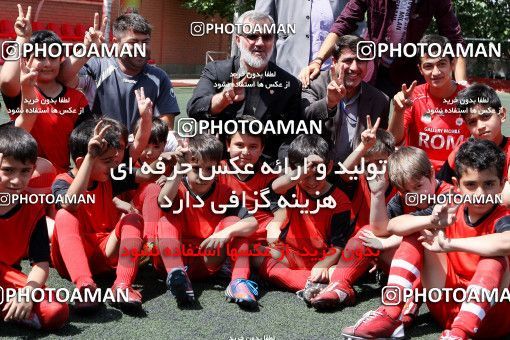 697584, جلسه تمرینی تیم فوتبال پرسپولیس، 1392/03/24، ، تهران، ورزشگاه شهید درفشی فر