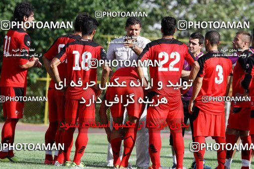 697743, جلسه تمرینی تیم فوتبال پرسپولیس، 1392/03/25، ، تهران، ورزشگاه شهید درفشی فر