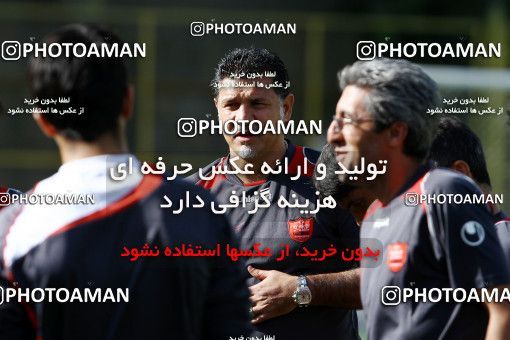 698034, جلسه تمرینی تیم فوتبال پرسپولیس، 1392/03/27، ، تهران، ورزشگاه شهید درفشی فر