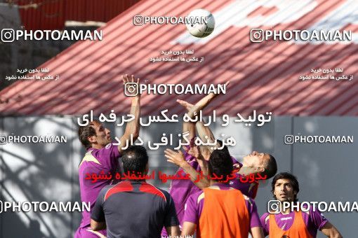 698165, جلسه تمرینی تیم فوتبال پرسپولیس، 1392/03/27، ، تهران، ورزشگاه شهید درفشی فر
