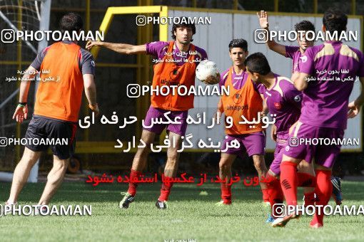698145, جلسه تمرینی تیم فوتبال پرسپولیس، 1392/03/27، ، تهران، ورزشگاه شهید درفشی فر