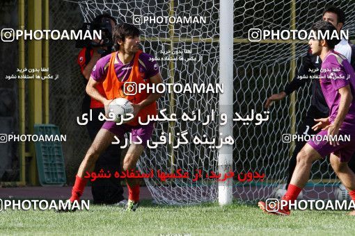 697936, جلسه تمرینی تیم فوتبال پرسپولیس، 1392/03/27، ، تهران، ورزشگاه شهید درفشی فر