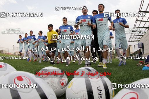 698897, جلسه تمرینی تیم فوتبال راه آهن، 1392/04/07، ، تهران، ورزشگاه خیریه عمل