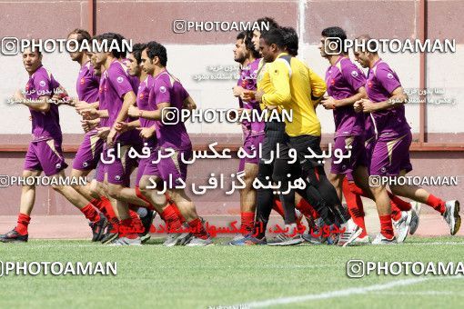 698946, جلسه تمرینی تیم فوتبال پرسپولیس، 1392/04/08، ، تهران، ورزشگاه شهید درفشی فر