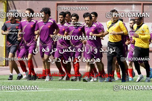 699059, جلسه تمرینی تیم فوتبال پرسپولیس، 1392/04/08، ، تهران، ورزشگاه شهید درفشی فر