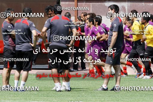 699028, جلسه تمرینی تیم فوتبال پرسپولیس، 1392/04/08، ، تهران، ورزشگاه شهید درفشی فر