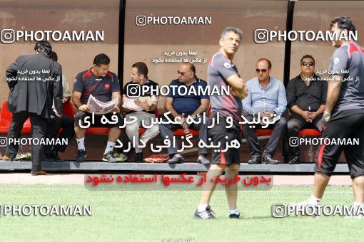 698948, جلسه تمرینی تیم فوتبال پرسپولیس، 1392/04/08، ، تهران، ورزشگاه شهید درفشی فر
