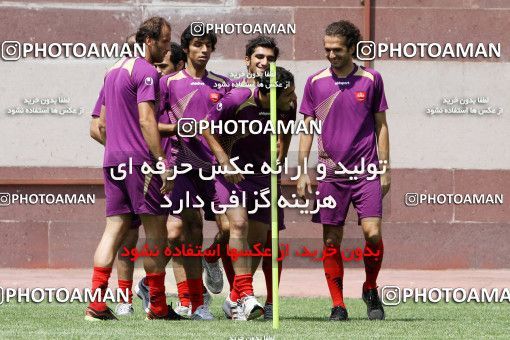 698940, جلسه تمرینی تیم فوتبال پرسپولیس، 1392/04/08، ، تهران، ورزشگاه شهید درفشی فر