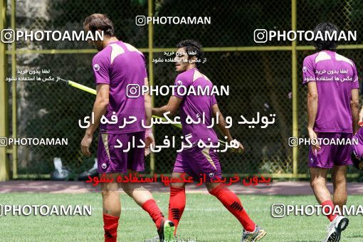 698992, جلسه تمرینی تیم فوتبال پرسپولیس، 1392/04/08، ، تهران، ورزشگاه شهید درفشی فر