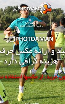 701274, جلسه تمرینی تیم فوتبال تراکتور، 1392/05/01، ، تهران، زمین شماره 2 ورزشگاه آزادی