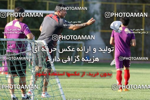 702026, جلسه تمرینی تیم فوتبال پرسپولیس، 1392/05/28، ، تهران، ورزشگاه شهید درفشی فر