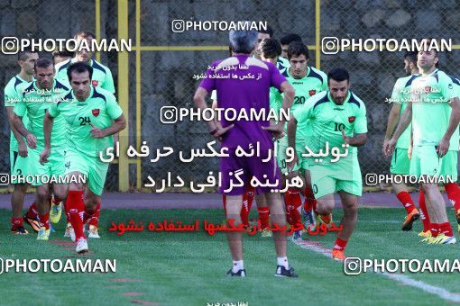 702404, جلسه تمرینی تیم فوتبال پرسپولیس، 1392/06/27، ، تهران، ورزشگاه شهید درفشی فر