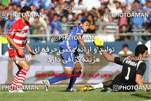 759070, Tehran, [*parameter:4*], لیگ برتر فوتبال ایران، Persian Gulf Cup، Week 11، First Leg، Esteghlal 1 v 0 Persepolis on 2010/10/15 at Azadi Stadium