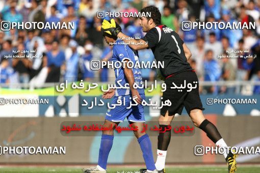 759103, Tehran, [*parameter:4*], لیگ برتر فوتبال ایران، Persian Gulf Cup، Week 11، First Leg، Esteghlal 1 v 0 Persepolis on 2010/10/15 at Azadi Stadium