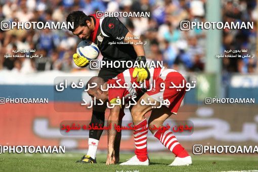 759117, Tehran, [*parameter:4*], لیگ برتر فوتبال ایران، Persian Gulf Cup، Week 11، First Leg، Esteghlal 1 v 0 Persepolis on 2010/10/15 at Azadi Stadium