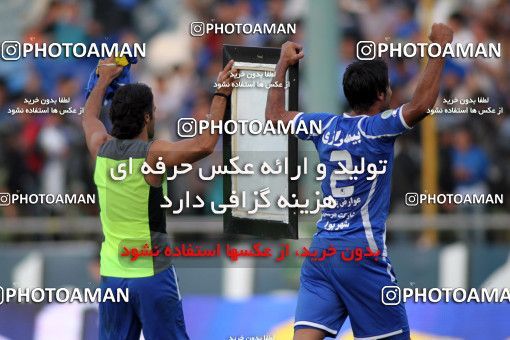 710259, Tehran, [*parameter:4*], لیگ برتر فوتبال ایران، Persian Gulf Cup، Week 11، First Leg، Esteghlal 1 v 0 Persepolis on 2010/10/15 at Azadi Stadium